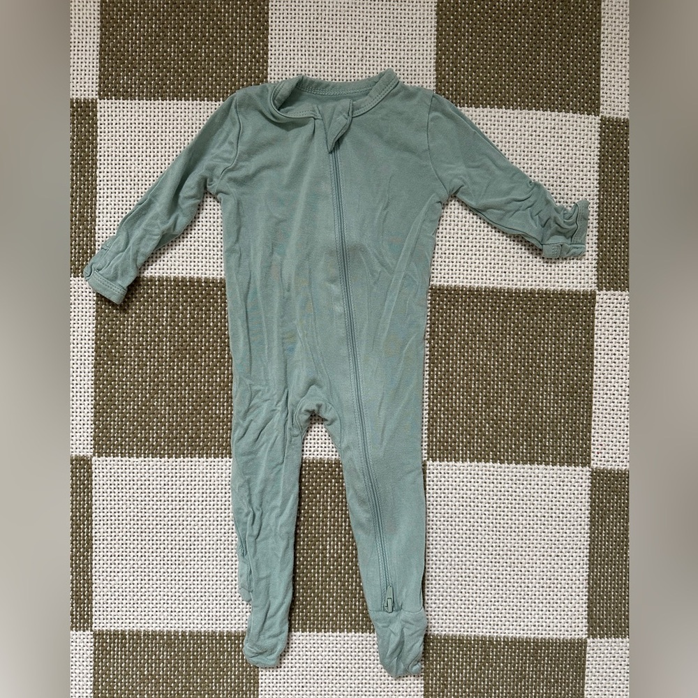 Kyte Baby zippered footie VGUC 0-3month